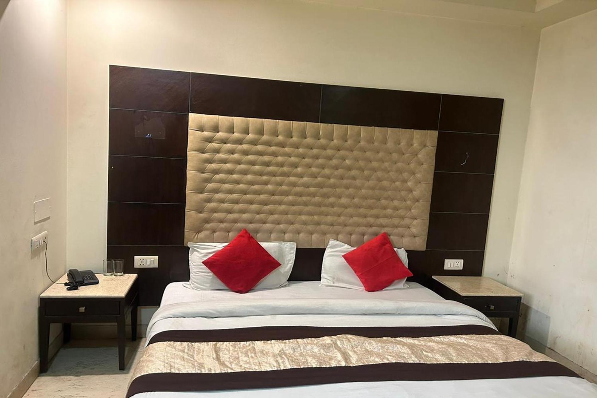 The Metropolis Guest House Near Rk Ashram Metro Station Nova Deli Exterior foto